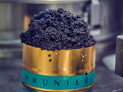 Comment est fait le caviar ? Tout savoir sur sa fabrication 